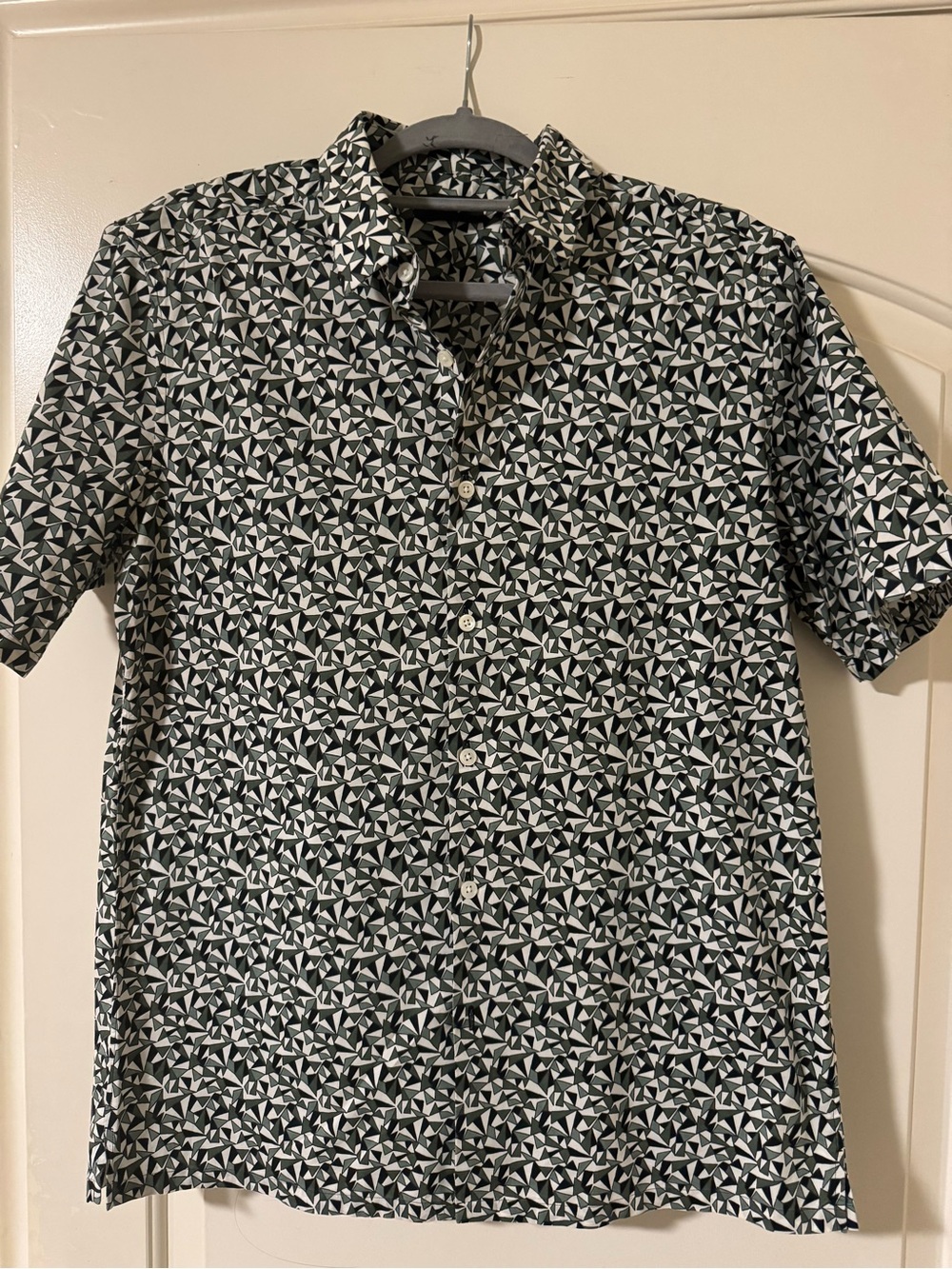 Theory Black & White Short-Sleeve Button-Down Shirt with Geometric Print